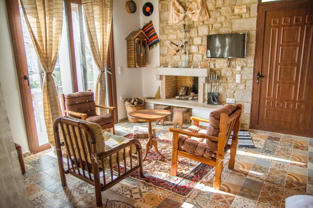 Vakantiehuis To Stolidi Tis Psinthou *